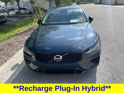 Used 2024 Volvo S60 T8 Plus AWD/4WD image 2