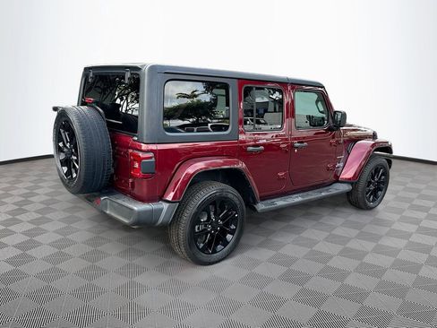 Used 2022 Jeep Wrangler Unlimited Sahara AWD/4WD image 6