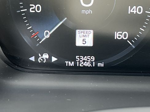 Used 2020 Volvo XC90 T6 Momentum AWD/4WD image 22