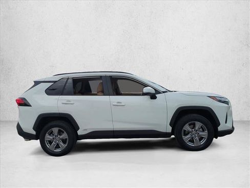Used 2025 Toyota RAV4 XLE w/ Convenience Package AWD/4WD image 4