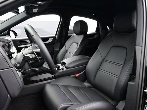 Certified 2026 Porsche Cayenne S image 5