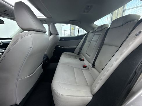Used 2016 Lexus IS 200t image 37