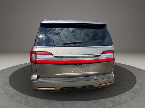 Used 2019 Lincoln Navigator L Reserve AWD/4WD image 7