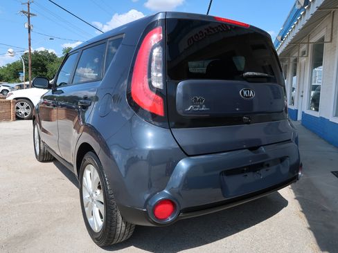 Used 2016 Kia Soul ! w/ Premium Package FWD image 7