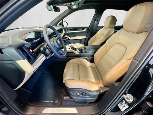 Used 2026 Porsche Cayenne AWD/4WD image 5