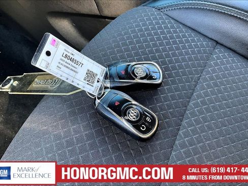 Used 2020 Buick Encore Preferred image 31