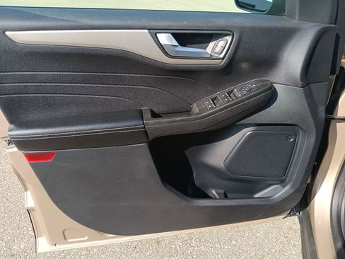 Certified 2021 Ford Escape SE w/ Cold Weather Package image 11