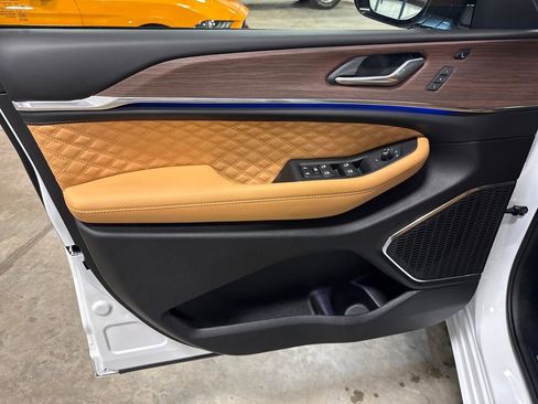 New 2025 Jeep Grand Cherokee L Summit image 10