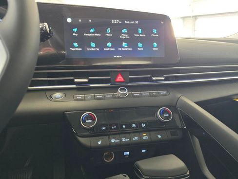 New 2026 Hyundai Elantra Limited FWD image 23