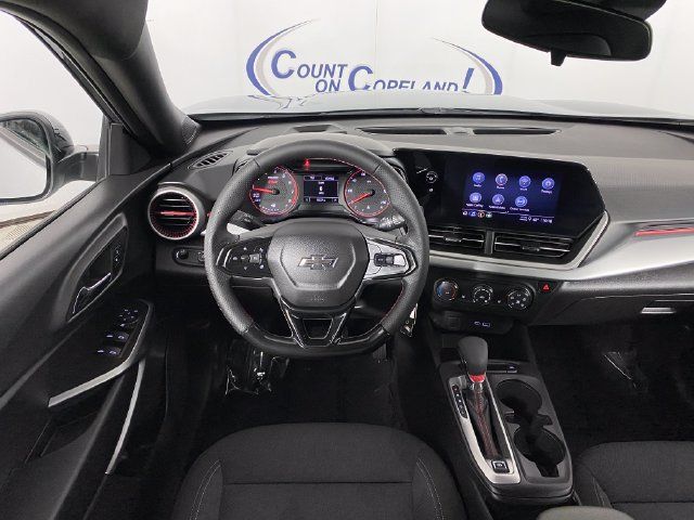 Certified 2024 Chevrolet Trax RS FWD image 15