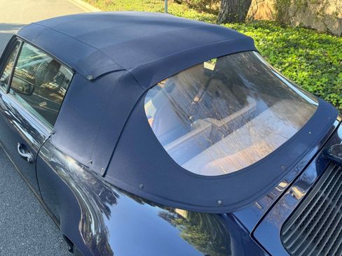 Used 1989 Porsche 911 Carrera RWD image 14