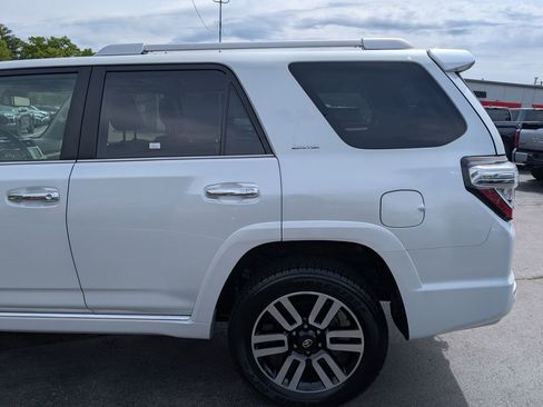 Used 2024 Toyota 4Runner Limited AWD/4WD image 4