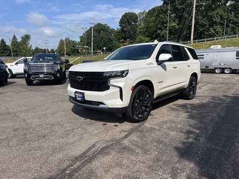 Used 2023 Chevrolet Tahoe High Country AWD/4WD image 3