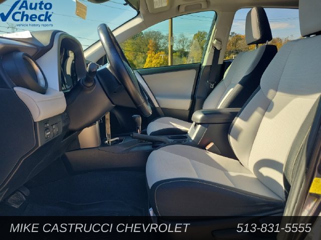 Used 2017 Toyota RAV4 XLE w/ Carpet Mat Package FWD image 25