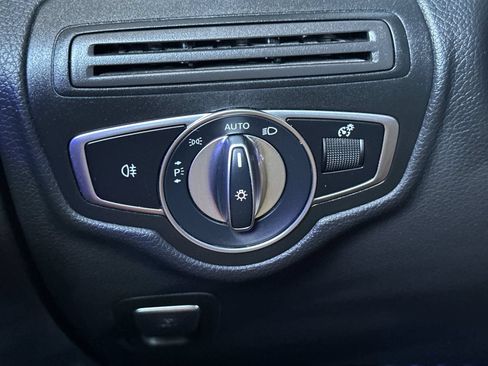 Certified 2022 Mercedes-Benz GLC 300 image 30