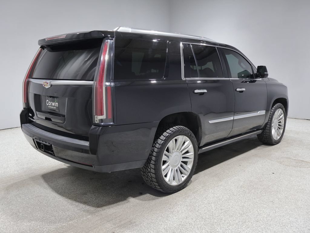 Used 2020 Cadillac Escalade Platinum AWD/4WD image 2