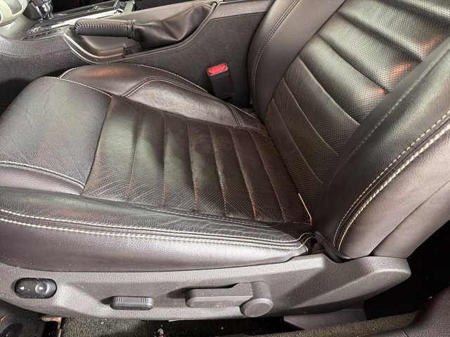 Used 2014 Ford Mustang Premium RWD image 23