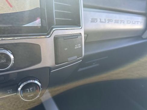 Used 2022 Ford F350 Lariat w/ Black Appearance Package image 31