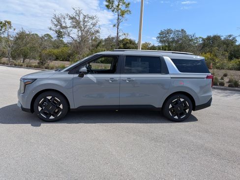 New 2026 Kia Carnival EX image 8