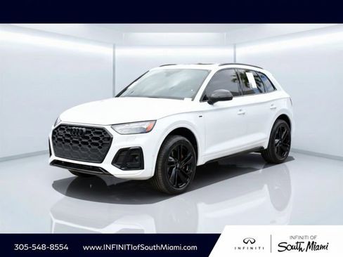 Used 2021 Audi Q5 e Prestige w/ Prestige Package image 1