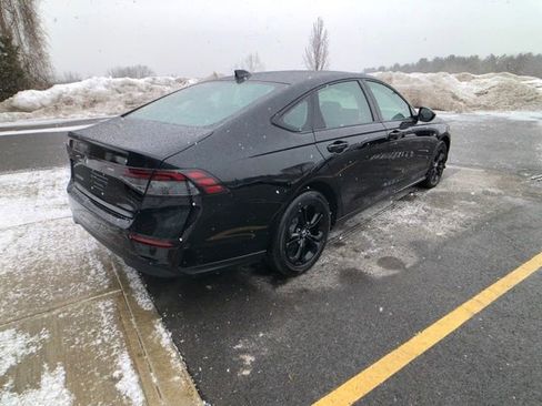 Used 2025 Honda Accord SE image 5