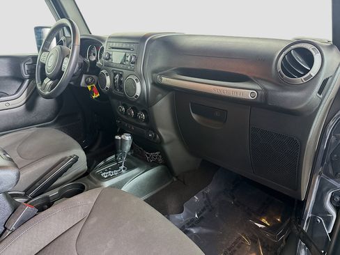 Used 2017 Jeep Wrangler Unlimited Sport w/ Quick Order Package 24S image 29