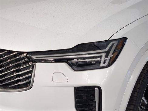 New 2026 Volvo XC90 B6 Plus image 12