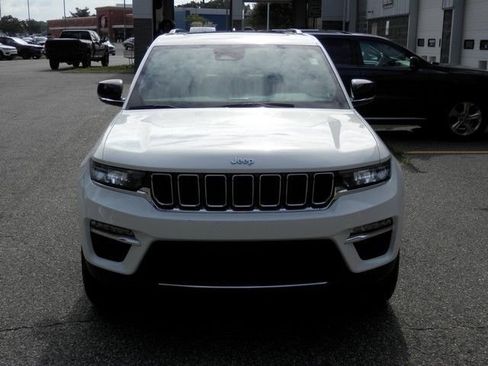 Used 2024 Jeep Grand Cherokee Limited 4xe AWD/4WD image 3