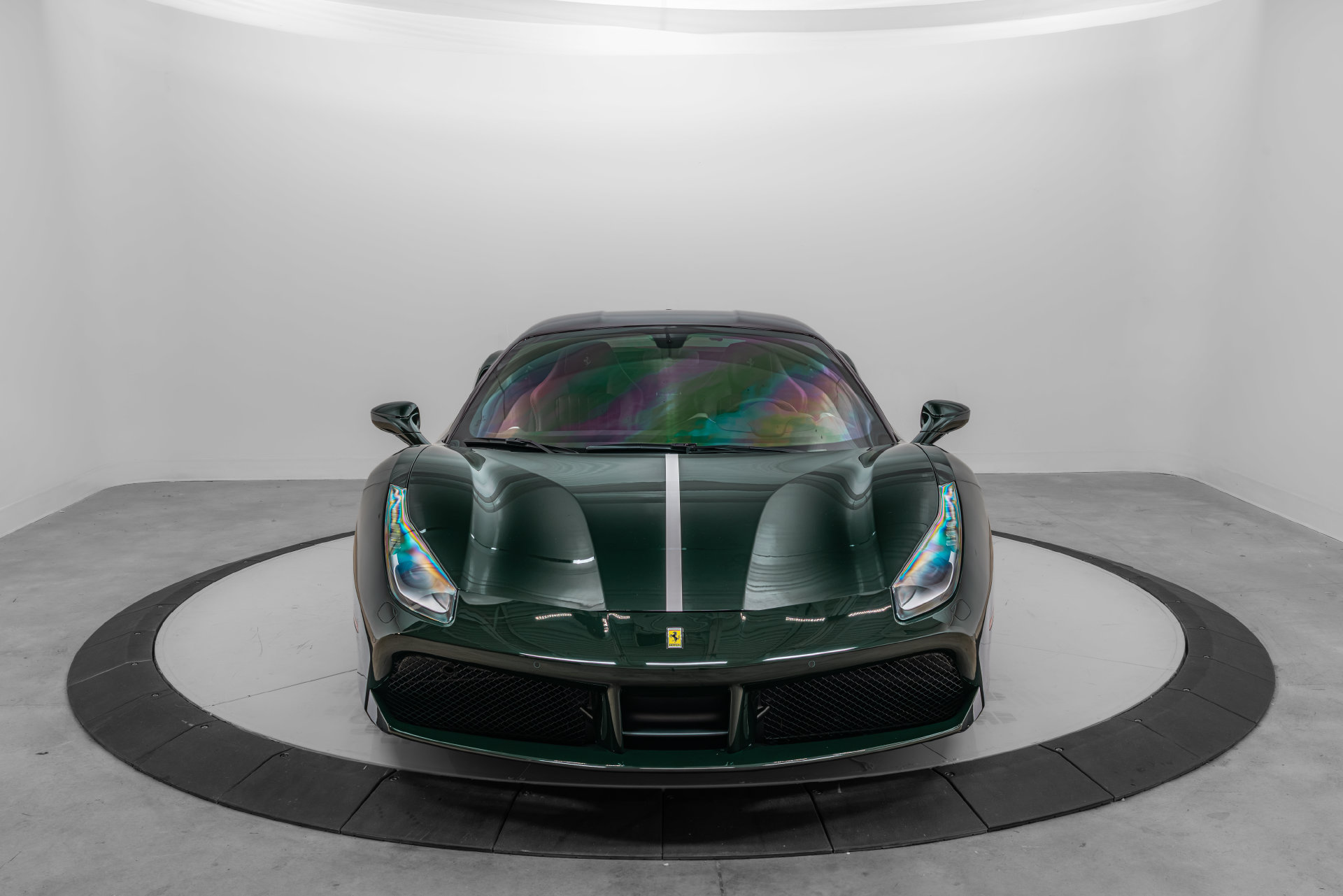 Certified 2018 Ferrari 488 GTB RWD image 8