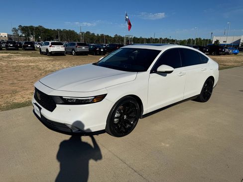 Used 2025 Honda Accord Touring image 4