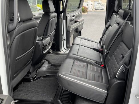 Used 2024 GMC Sierra 1500 AT4X image 19