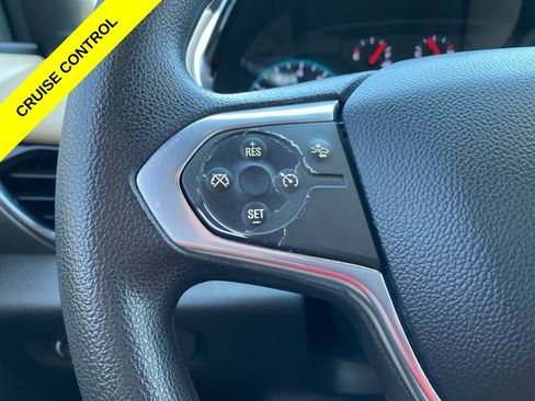 Used 2023 Chevrolet Traverse LS FWD image 12