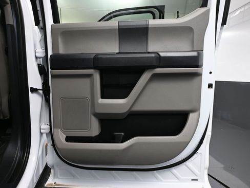 Used 2022 Ford F250 XL w/ Power Equipment Group AWD/4WD image 39