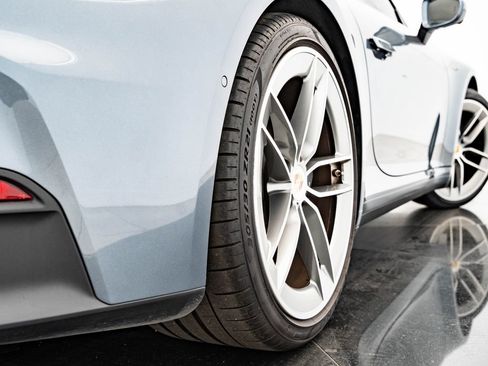 Certified 2025 Porsche 911 Carrera RWD image 46