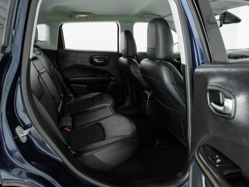 Used 2020 Jeep Compass Latitude AWD/4WD image 33