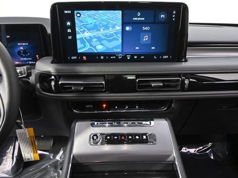 New 2026 Lincoln Aviator AWD image 27