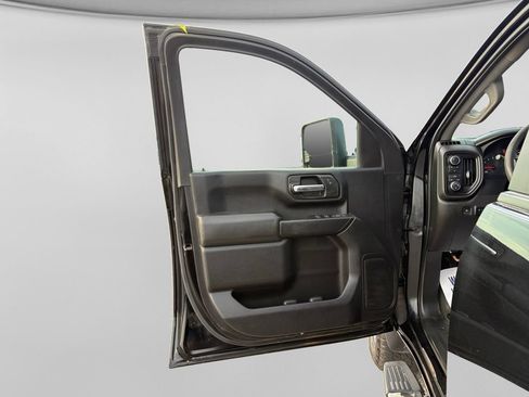 Used 2023 Chevrolet Silverado 2500 Custom w/ Gooseneck/5TH Wheel Package AWD/4WD image 19