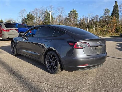 Used 2021 Tesla Model 3 Standard Range Plus image 18