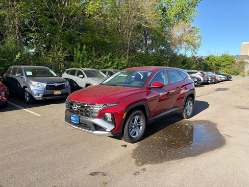 Certified 2025 Hyundai Tucson SE AWD/4WD image 4