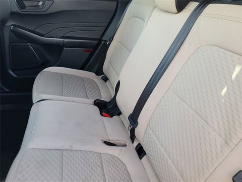 Used 2022 Ford Escape SE w/ Cold Weather Package image 10
