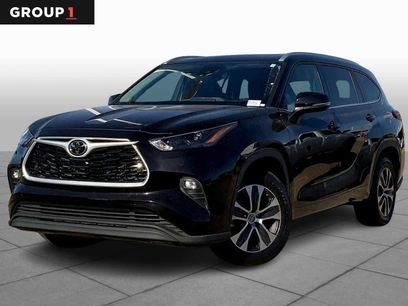 Used 2022 Toyota Highlander XLE