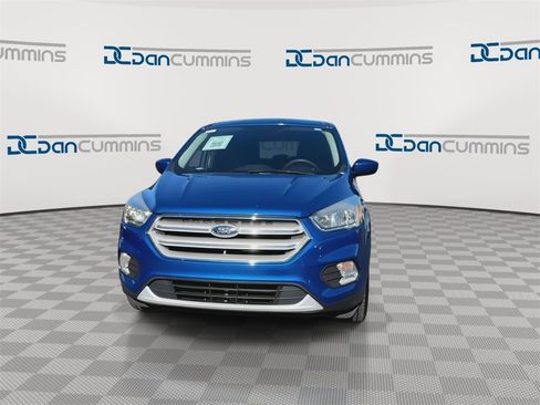 Used 2019 Ford Escape SE image 4