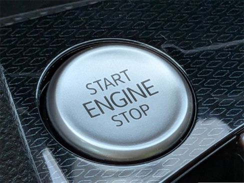 New 2026 Volkswagen Taos SE image 33