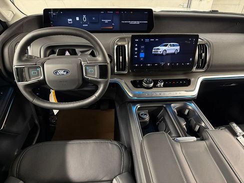 New 2027 Ford Expedition Platinum w/ Driver's Package AWD/4WD image 8