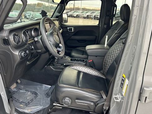 Used 2023 Jeep Wrangler High Altitude image 9