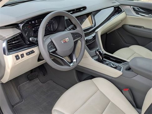 Certified 2023 Cadillac XT6 Premium Luxury w/ Technology Package image 10