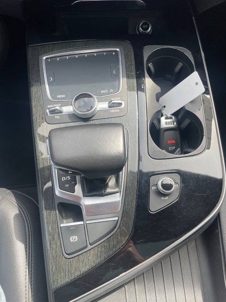 Used 2017 Audi Q7 3.0T Prestige AWD/4WD image 27