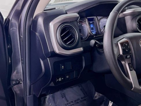 Used 2023 Toyota Tacoma SR5 AWD/4WD image 10