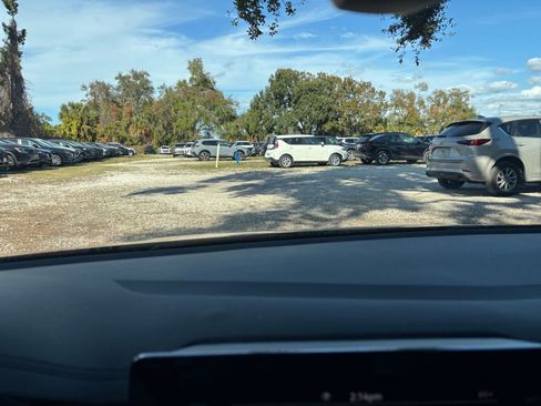 Used 2025 Volkswagen Jetta SE image 17