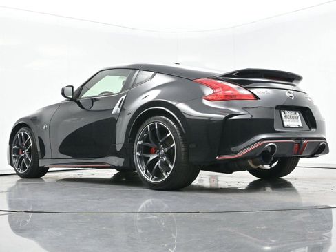 Used 2017 Nissan 370Z NISMO image 43